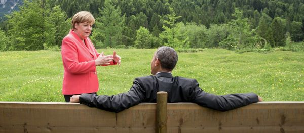 German Chancellor Angela Merkel speaks with US President Barack Obama German Chancellor Angela Merkel speaks with US President Barack Obama - Sputnik International