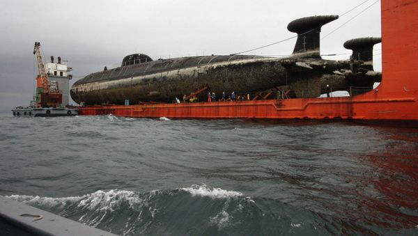 Two nuclear submarines delivered to Zvezda plant for recycling Two nuclear submarines delivered to Zvezda plant for recycling - Sputnik International