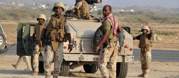 Saudi soldiers standing near the Yemeni border. Saudi soldiers standing near the Yemeni border. - Sputnik International
