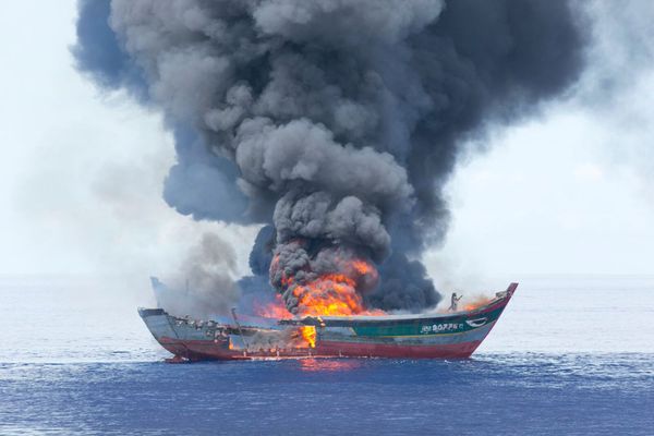 “I think it’s necessary to burn the boats.” - President Remengesau - Sputnik International