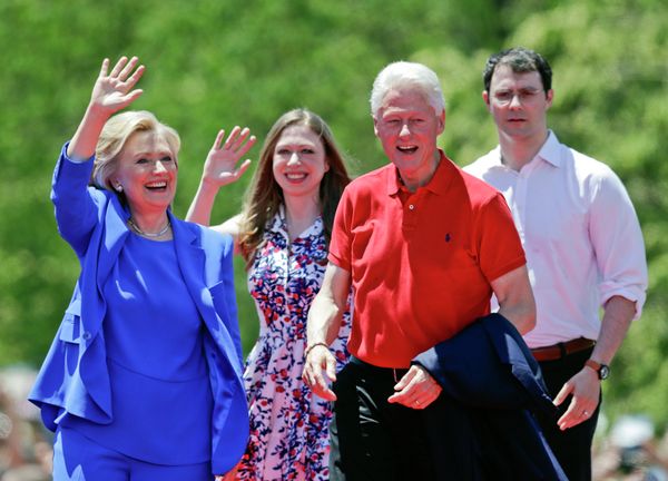 Clinton Foundation Went for 'Biggest Fraud Ever Investigated' - Analyst - Sputnik International
