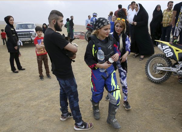 Born to Whizz: Female Iranian Biker Fulfills Her Dreams - Sputnik International
