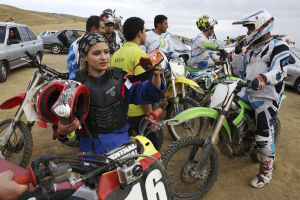Born to Whizz: Female Iranian Biker Fulfills Her Dreams - Sputnik International