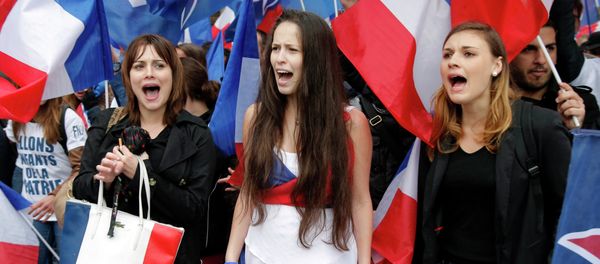 France’s far-right National Front supporters France’s far-right National Front supporters - Sputnik International