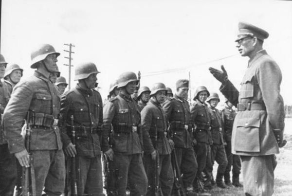 General Vlasov's ROA forces, formed in late 1944. - Sputnik International