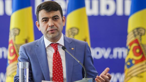 Moldovan Prime Minister Chiril Gaburici talks to reporters at a news conference in Chisinau, Moldova, June 12, 2015 - Sputnik International