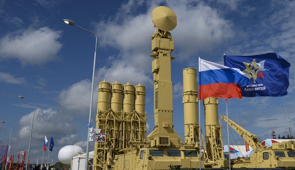 Russian Military Hardware on Display at Army 2015 Expo - Sputnik International