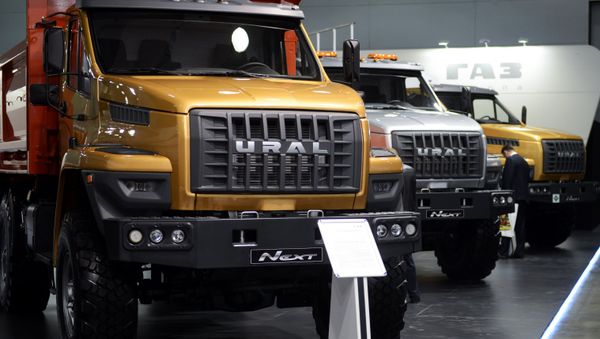 GAZ Group presents its new designs at at the 2015 Construction Equipment and Technologies Exhibition. - Sputnik International