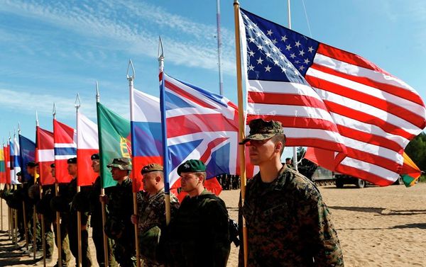 Soldiers from NATO countries attend a opening ceremony of military exercise 'Saber Strike 2015' - Sputnik International