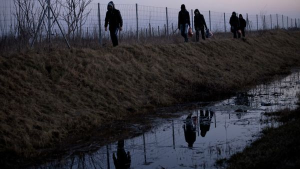 FILE - In this Feb. 17, 2015 file photo Afghan migrants trek their way to the Serbian border with Hungary close to Hajdukovo, 150 kilometers north of Belgrade, Serbia FILE - In this Feb. 17, 2015 file photo Afghan migrants trek their way to the Serbian border with Hungary close to Hajdukovo, 150 kilometers north of Belgrade, Serbia - Sputnik International
