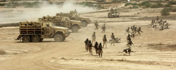 Iraqi, US and Spanish soldiers participate in a training mission outside Baghdad, Iraq Iraqi, US and Spanish soldiers participate in a training mission outside Baghdad, Iraq - Sputnik International