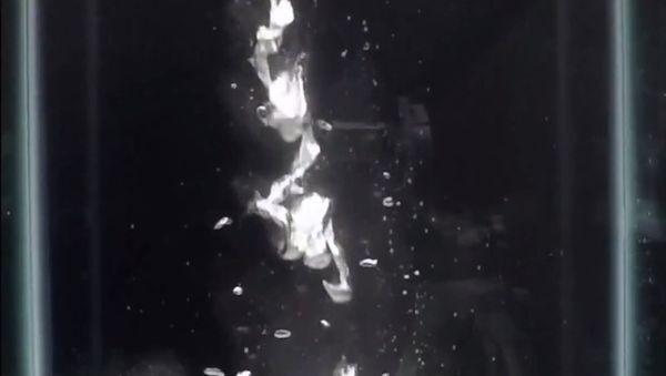 What Happens When You Pour Molten Metals Into Water - Sputnik International