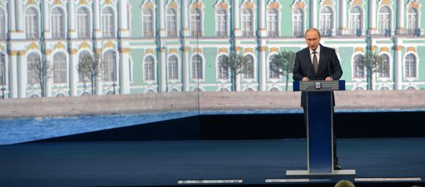 Vladimir Putin attends St. Petersburg International Economic Forum - Sputnik International