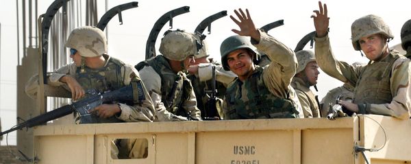US Marines wave goodbye as they leave the military headquarters in Najaf in central Iraq, 23 September 2003 US Marines wave goodbye as they leave the military headquarters in Najaf in central Iraq, 23 September 2003 - Sputnik International