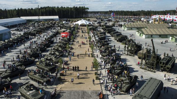 Military equipment on display at the ARMY-2015 international military technical forum held outside Moscow. - Sputnik International