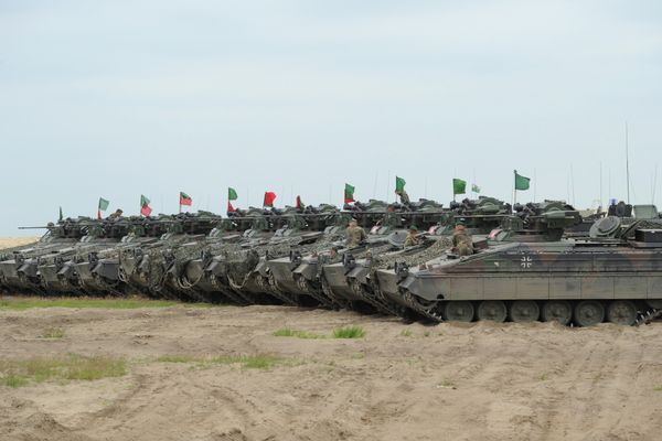 German army tanks are lined up after the NATO Noble Jump exercise on a training range near Swietoszow Zagan, Poland, Thursday, June 18, 2015 German army tanks are lined up after the NATO Noble Jump exercise on a training range near Swietoszow Zagan, Poland, Thursday, June 18, 2015 - Sputnik International