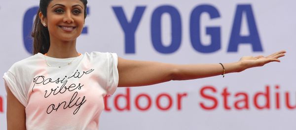 Bollywood film actress, Shilpa Shetty Kundra performs yoga on stage during International Day of Yoga in Bangalore on June 21, 2015 Bollywood film actress, Shilpa Shetty Kundra performs yoga on stage during International Day of Yoga in Bangalore on June 21, 2015 - Sputnik International