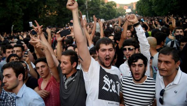 Protest in Yerevan Protest in Yerevan - Sputnik International