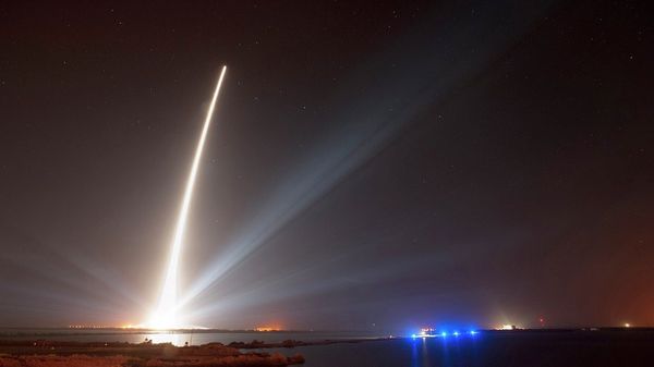In its latest saber-rattling move, The Pentagon is ramping up efforts to build an space war headquarters, in order to protect US satellites from hypothetical attacks by Russia and China. - Sputnik International