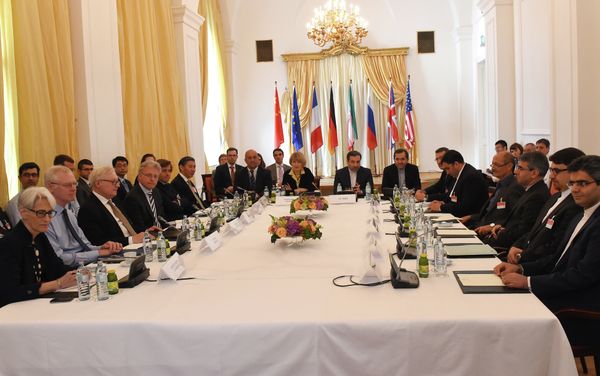 Representatives of EU, US, Britain, France, Russia, Germany, China and Iran meet for another round of the P5+1 powers and Iran talks in Vienna, Austria on June 12, 2015 - Sputnik International