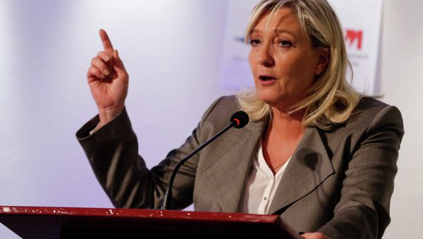 French far-right leader Marine Le Pen delivers a speech on June 23, 2015 French far-right leader Marine Le Pen delivers a speech on June 23, 2015 - Sputnik International