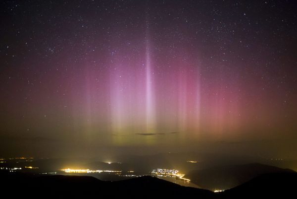 Aurora: a Sun-Kissed Earth Spectacle - Sputnik International