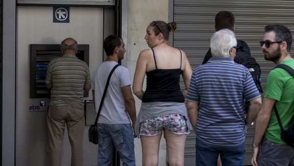 People line up - Sputnik International