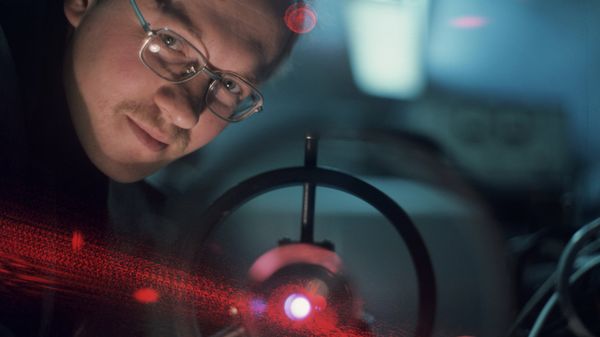 Laser at Institute of Applied Physics, Russian Academy of Sciences. Laser at Institute of Applied Physics, Russian Academy of Sciences. - Sputnik International