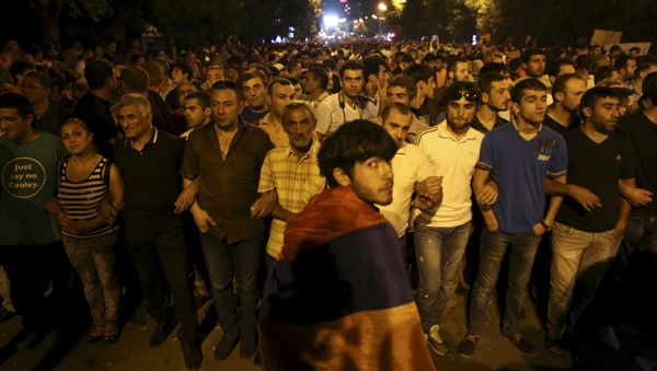 Protesters gather during a rally Protesters gather during a rally - Sputnik International