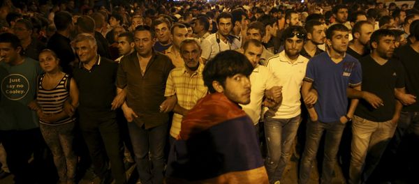 Protesters gather during a rally Protesters gather during a rally - Sputnik International