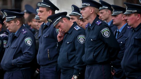Police troops guard the burnt trade union building in Odessa, Ukraine, Saturday, May 3, 2014 - Sputnik International