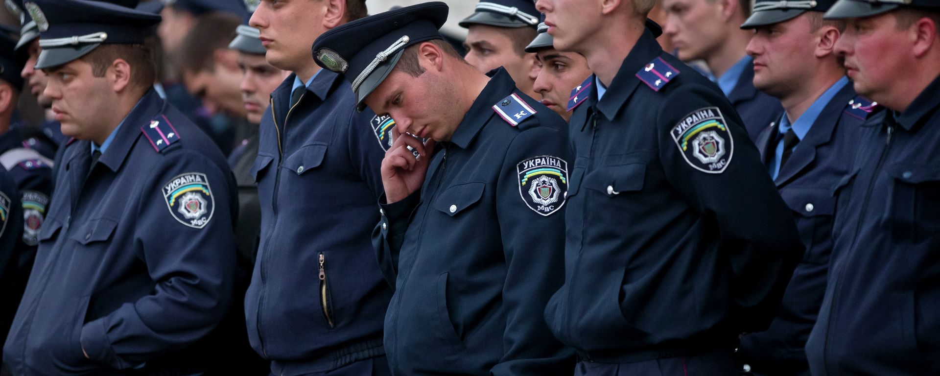Police troops guard the burnt trade union building in Odessa, Ukraine, Saturday, May 3, 2014 - Sputnik International, 1920, 02.07.2023