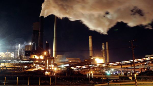 In this photo taken Friday, July 8, 2011, smoke bellows from a chimney stack at BlueScope Steel's steelworks at Port Kembla, south of Sydney, Australia - Sputnik International