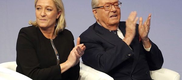 French far-right Front National leader Marine Le Pen and her father Jean-Marie Le Pen in Lyon, central France. - Sputnik International