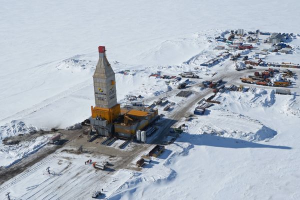 A view of the Arktika rig on the South Tambey gas field in the Yamal-Nenets Autonomous Area, northern Siberia. - Sputnik International
