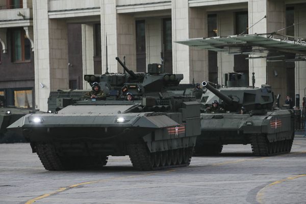 The T-15 heavy infantry combat vehicle and the T-14 tank, both based on the Armata Universal Combat Platform The T-15 heavy infantry combat vehicle and the T-14 tank, both based on the Armata Universal Combat Platform - Sputnik International