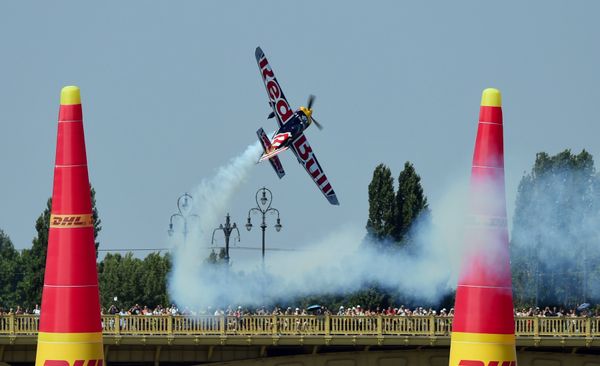 Dancing Through the Sky: Best Moments of Red Bull Air Race in Budapest Dancing Through the Sky: Best Moments of Red Bull Air Race in Budapest - Sputnik International