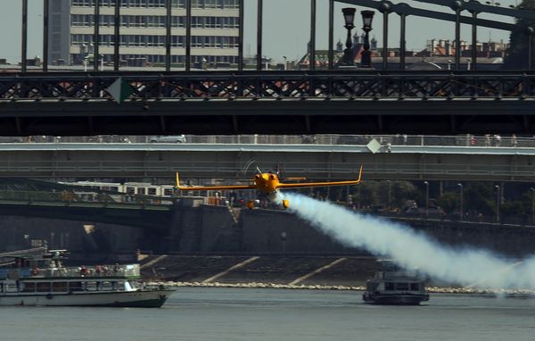 Dancing Through the Sky: Best Moments of Red Bull Air Race in Budapest Dancing Through the Sky: Best Moments of Red Bull Air Race in Budapest - Sputnik International