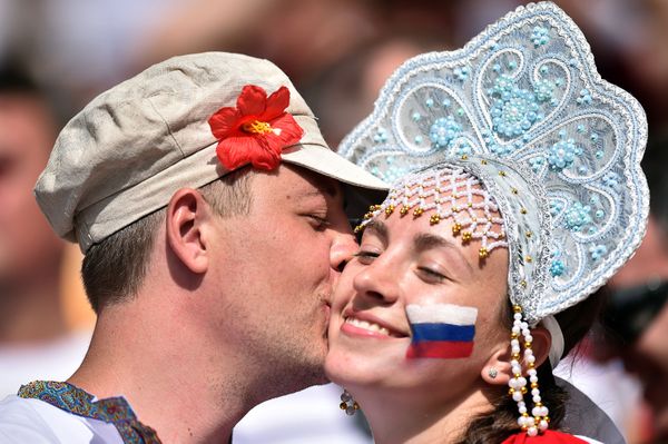 Pucker Up Buttercup! World Celebrates Int'l Kissing Day - Sputnik International