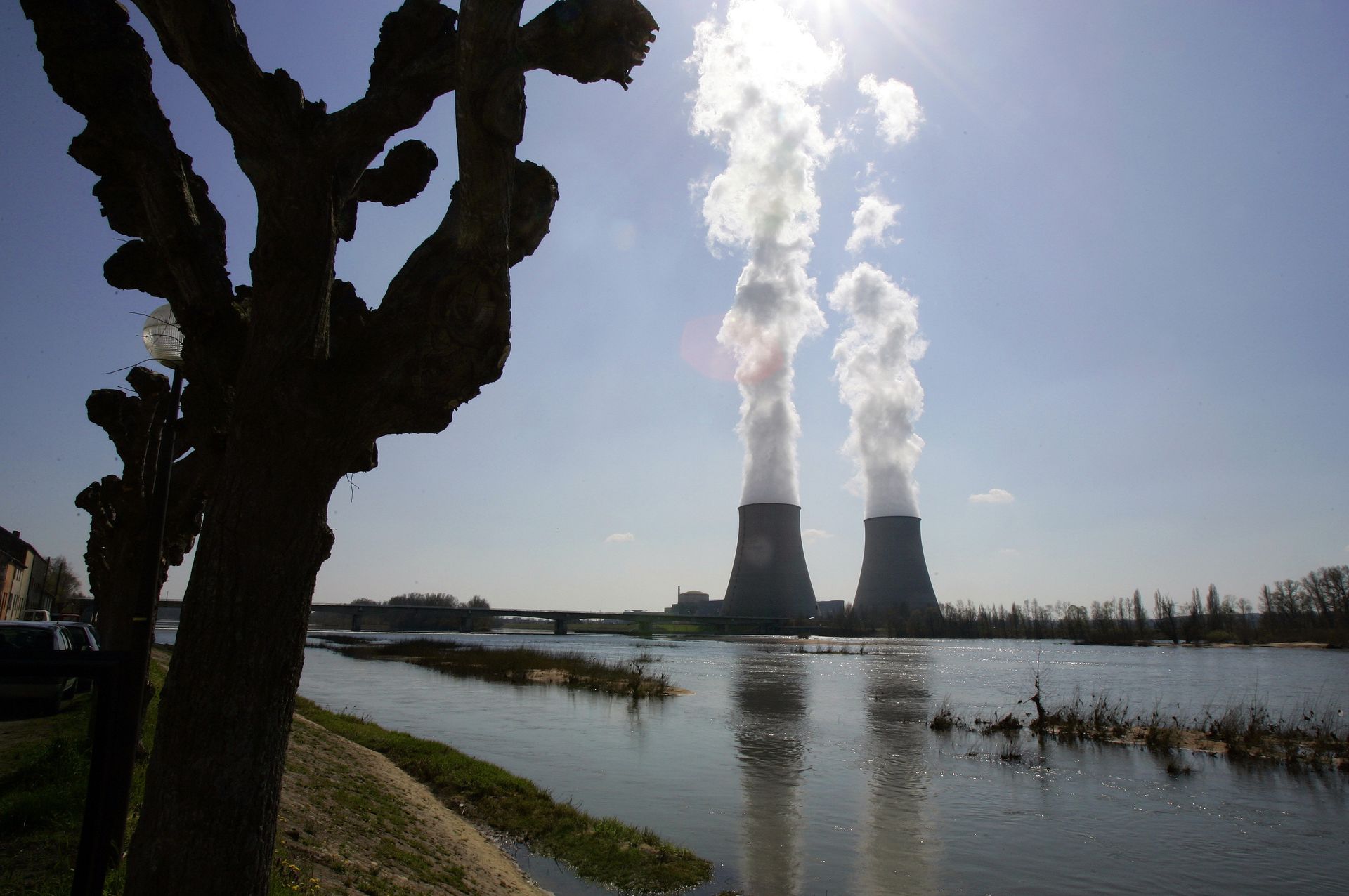 General view of the Belleville-sur-Loire's nuclear plant in France. - Sputnik International, 1920, 14.01.2023