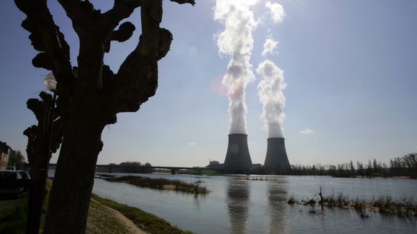 General view of the Belleville-sur-Loire's nuclear plant in France. - Sputnik International