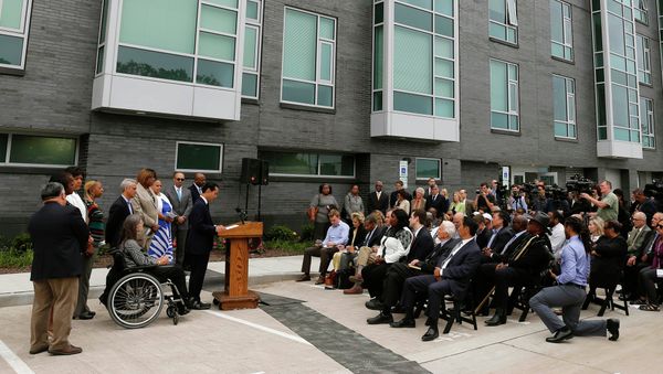 Housing and Urban Development Secretary Julian Castro announces a policy change at a news conference Wednesday, July 8, 2015, in Chicago next to new public housing units on the city's South Side Housing and Urban Development Secretary Julian Castro announces a policy change at a news conference Wednesday, July 8, 2015, in Chicago next to new public housing units on the city's South Side - Sputnik International
