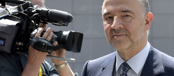 European Economic and Financial Affairs Commissioner Pierre Moscovici arrives to attend an euro zone finance ministers meeting in Brussels, Belgium, July 11, 2015 European Economic and Financial Affairs Commissioner Pierre Moscovici arrives to attend an euro zone finance ministers meeting in Brussels, Belgium, July 11, 2015 - Sputnik International