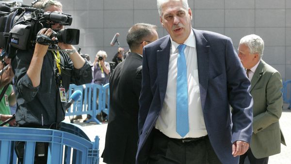 Austrian Finance Minister Hans Joerg Schelling arrives for a meeting of eurozone finance ministers at the EU Lex building in Brussels on Saturday, July 11, 2015 - Sputnik International