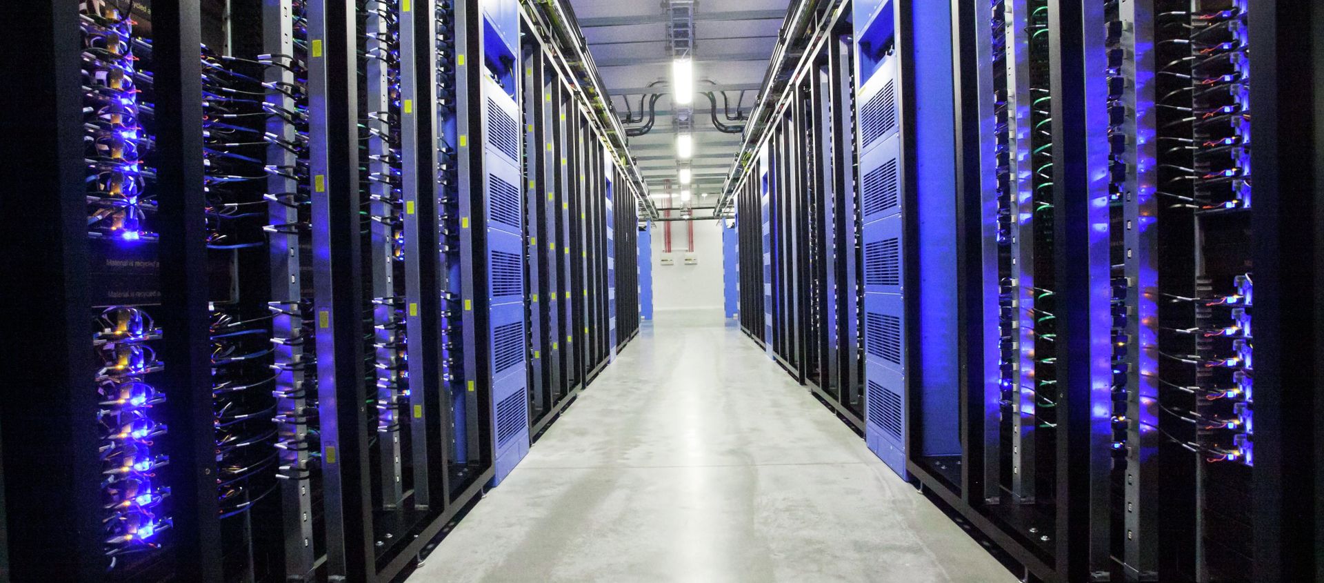 Server hall Server hall - Sputnik International, 1920, 09.02.2021
