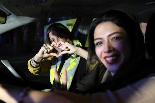 Dancing in the Street: Iranians Celebrate Nuclear Deal Dancing in the Street: Iranians Celebrate Nuclear Deal - Sputnik International
