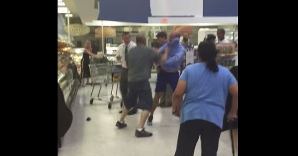 Fight Inside Florida Grocery Store Fight Inside Florida Grocery Store - Sputnik International