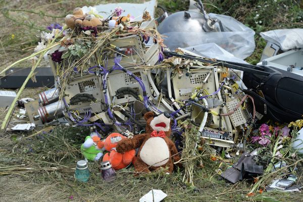 OSCE officials and experts inspect site of Malaysia Airlines Boeing 777 crash OSCE officials and experts inspect site of Malaysia Airlines Boeing 777 crash - Sputnik International