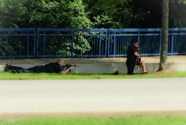 Authorities work an active shooting scene on Amincola Highway near the Naval Reserve Center, in Chattanooga, Tenn. on Thursday, July 16, 2015. Authorities work an active shooting scene on Amincola Highway near the Naval Reserve Center, in Chattanooga, Tenn. on Thursday, July 16, 2015. - Sputnik International