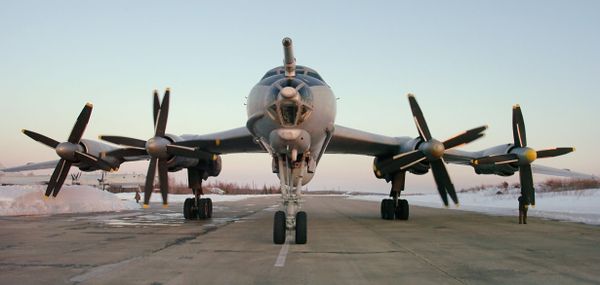 Russian Tu-142 ASW Aircraft Carry Out 13-Hour Patrol Over Pacific Ocean Russian Tu-142 ASW Aircraft Carry Out 13-Hour Patrol Over Pacific Ocean - Sputnik International